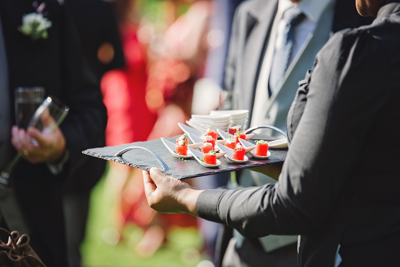 Festliche Catering-Präsentation
